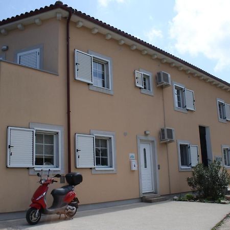 Apartments Pegla Nerezine Zewnętrze zdjęcie