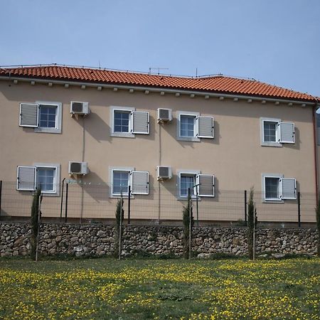 Apartments Pegla Nerezine Zewnętrze zdjęcie