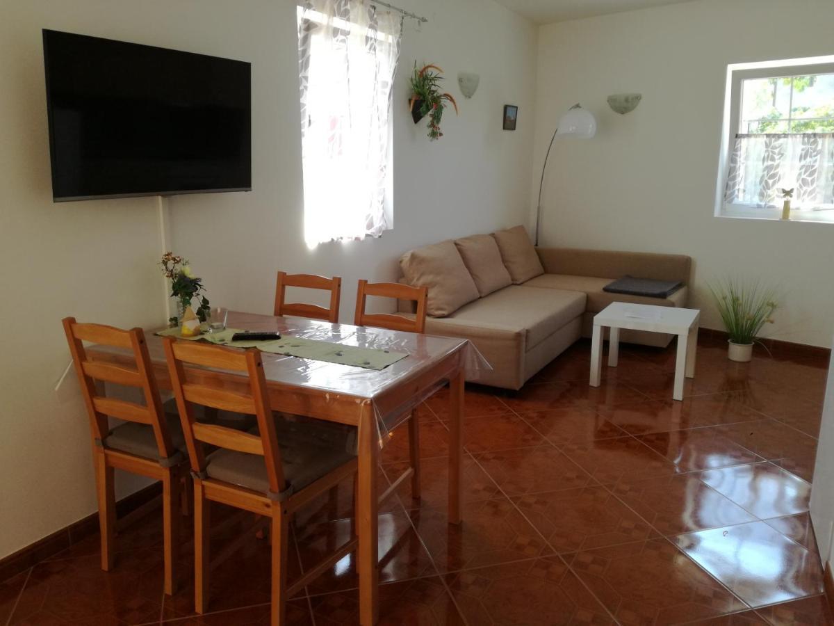 Apartments Pegla Nerezine Zewnętrze zdjęcie