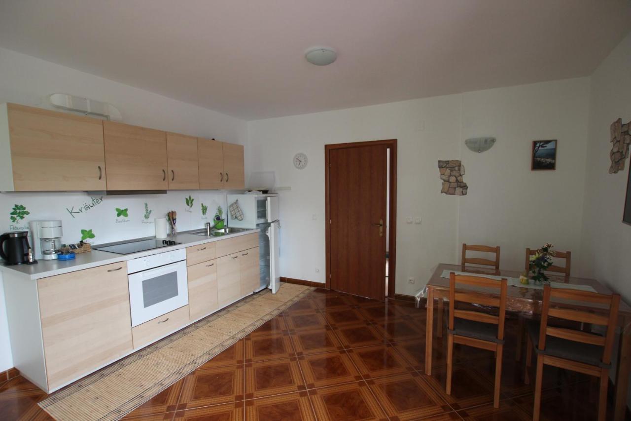 Apartments Pegla Nerezine Zewnętrze zdjęcie