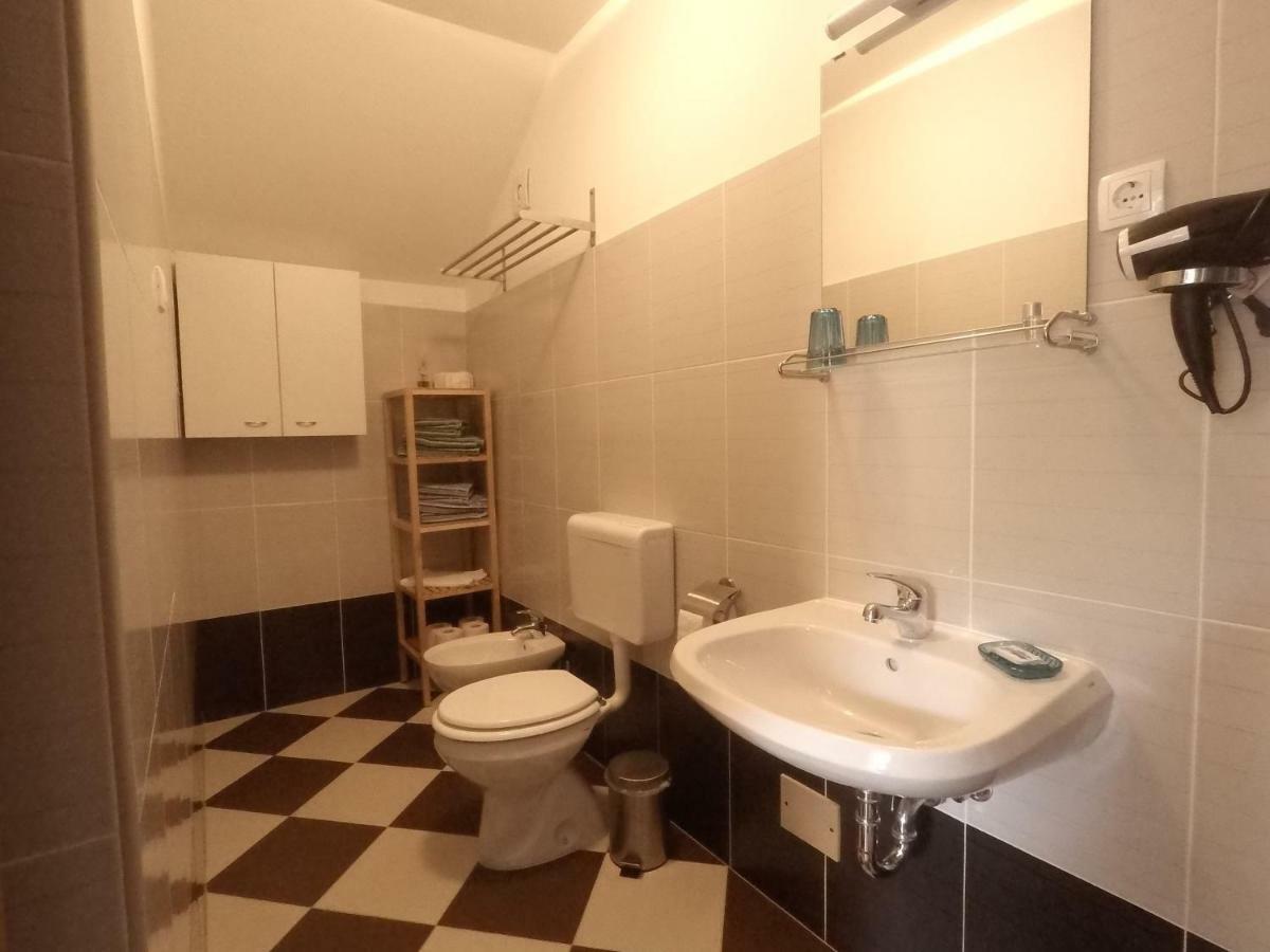 Apartments Pegla Nerezine Zewnętrze zdjęcie