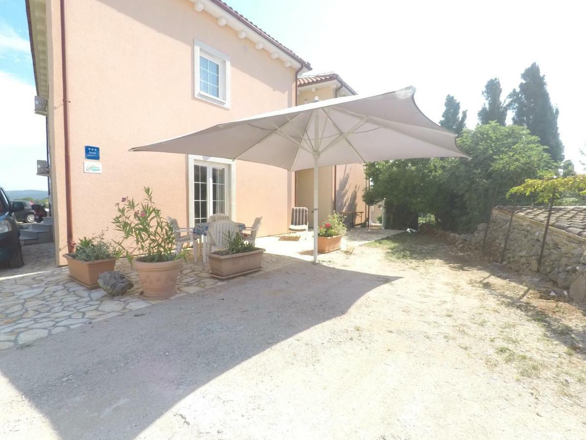 Apartments Pegla Nerezine Zewnętrze zdjęcie