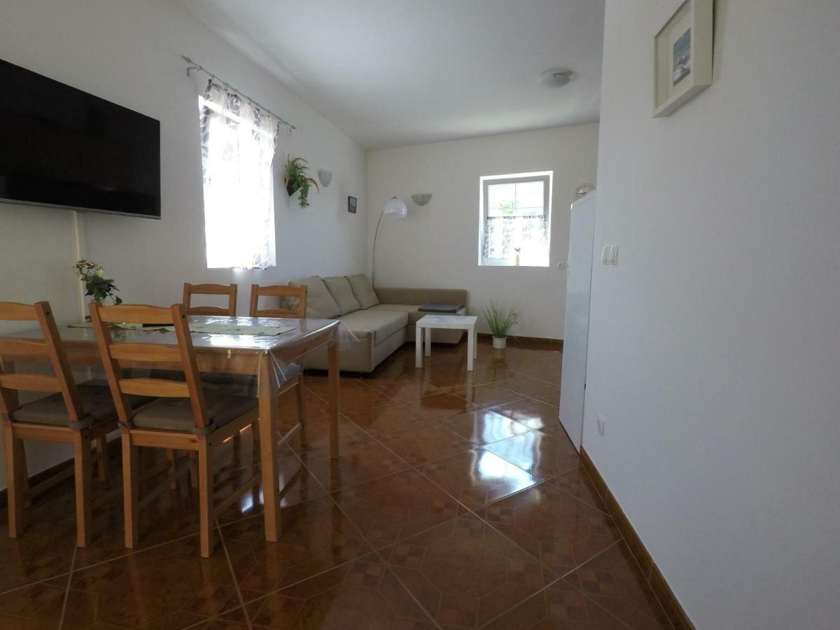 Apartments Pegla Nerezine Zewnętrze zdjęcie